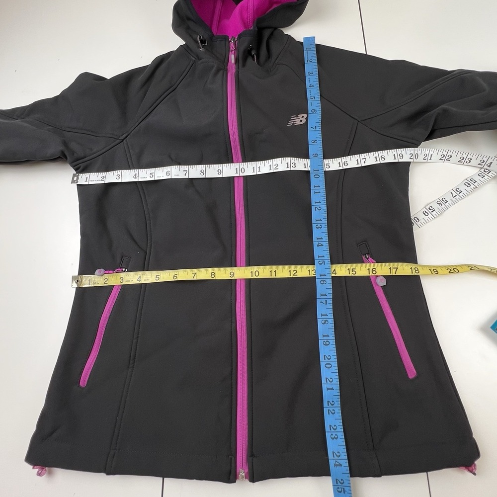 New Balance Women's Jacket Black Pink Full Zip Hooded Long Sleeve Size M NWT $90 - Picture 13 of 15